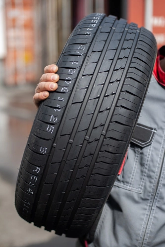 фото протектора и шины Atrezzo Elite Шина Sailun Atrezzo Elite 185/65 R15 88H